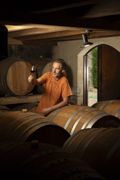 FRANCE, GIRONDE (33) PUGNAC, PHILIPPE BETSCHART, PROPRIETAIRE DU CHATEAU LES GRAVES DE VIAUD DANS LES COTES DE BOURG-SUR-GIRONDE, VIGNOBLE BORDELAIS