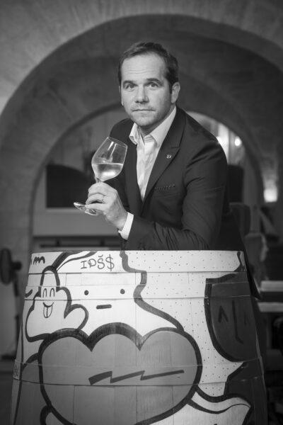 GIRONDE (33) BORDEAUX, NICOLAS BONNET, DIRECTEUR DE LA MAISON DE NEGOCE EN VIN BONNET ET ASSOCIES // FRANCE, GIRONDE (33) BORDEAUX, NICOLAS BONNET, OWNER OF THE WINE TRADING HOUSE BONNET ET ASSOCIES